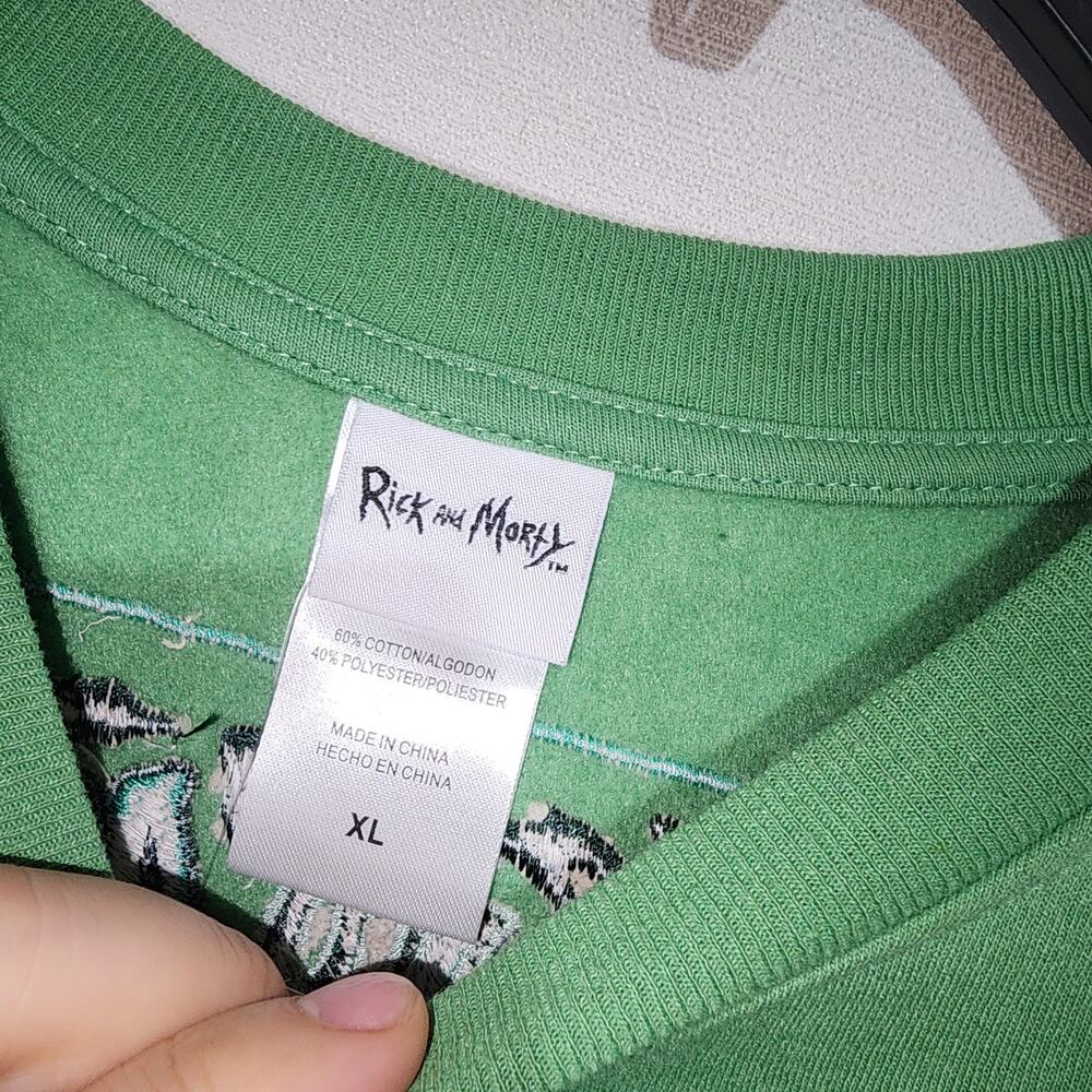 Rick and Morty green sweatshirt men's XL-embroidered - Picture 6 of 6